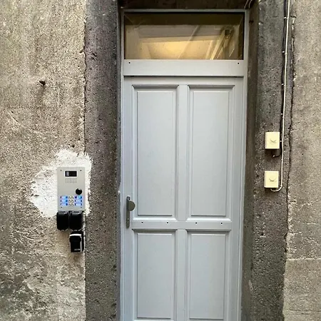 Charmant Studio, Au Coeur De La Ville De Riom Exterior photo